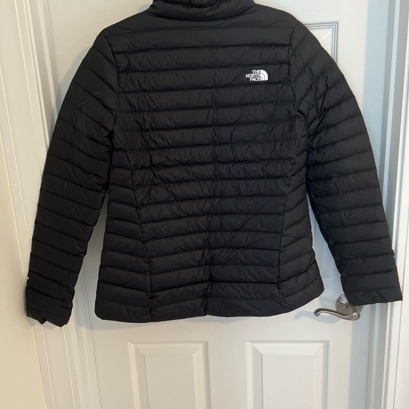 North face jacket in very good condition in medium size - Picture 3 of 3